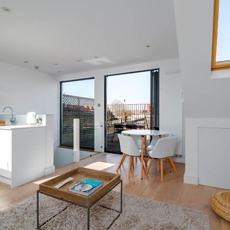 Guestready - Top Floor West Kensington Home London Eksteriør billede