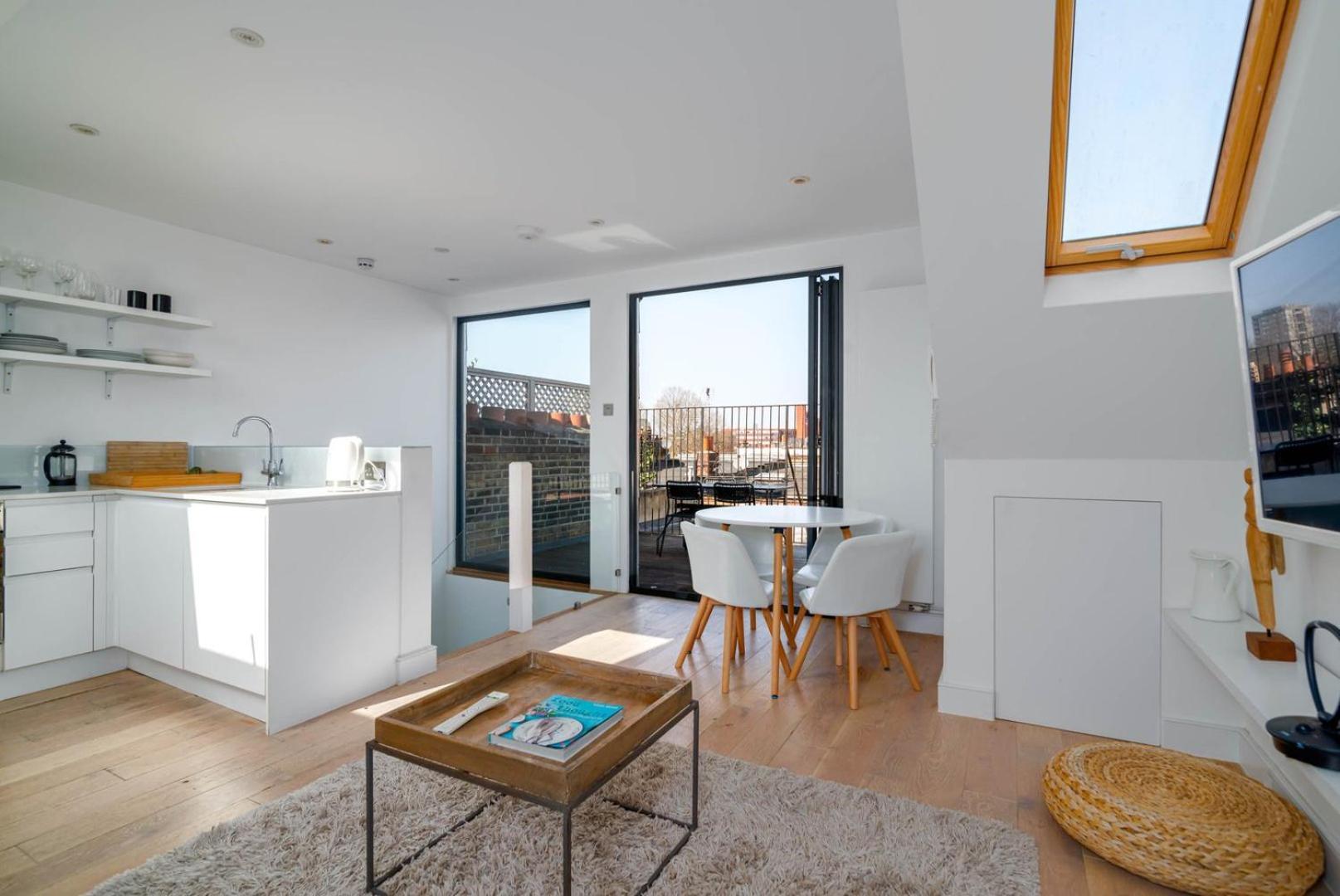 Guestready - Top Floor West Kensington Home London Eksteriør billede