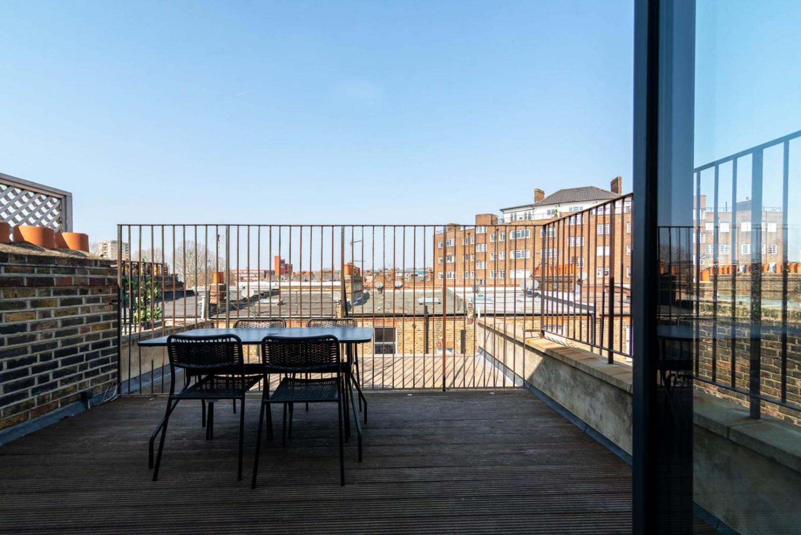 Guestready - Top Floor West Kensington Home London Eksteriør billede