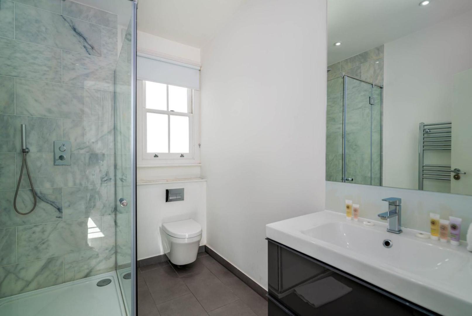 Guestready - Top Floor West Kensington Home London Eksteriør billede